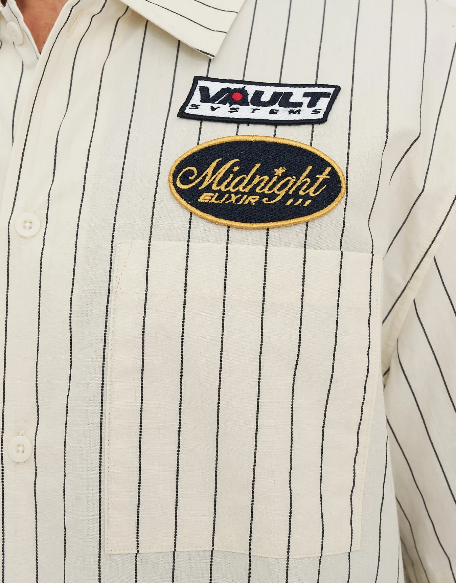 Vault Systems Cropped Short Sleeve Shirt in Blanc