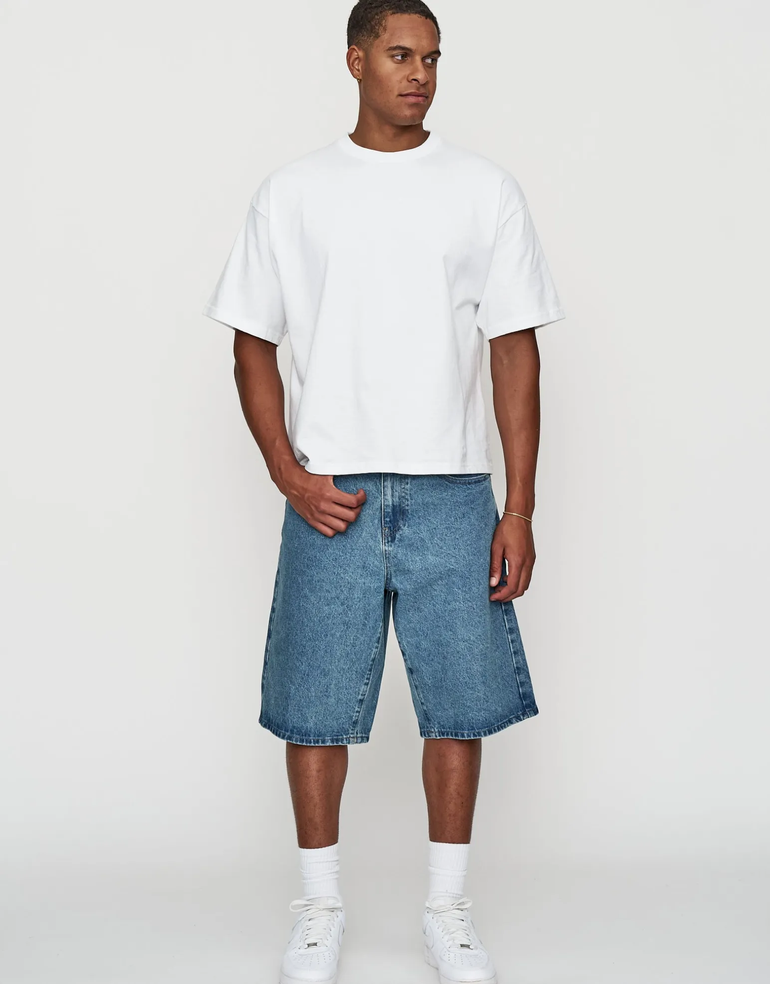 Vices Embroidered Baggy Fit Jorts in Vintage Mid Blue