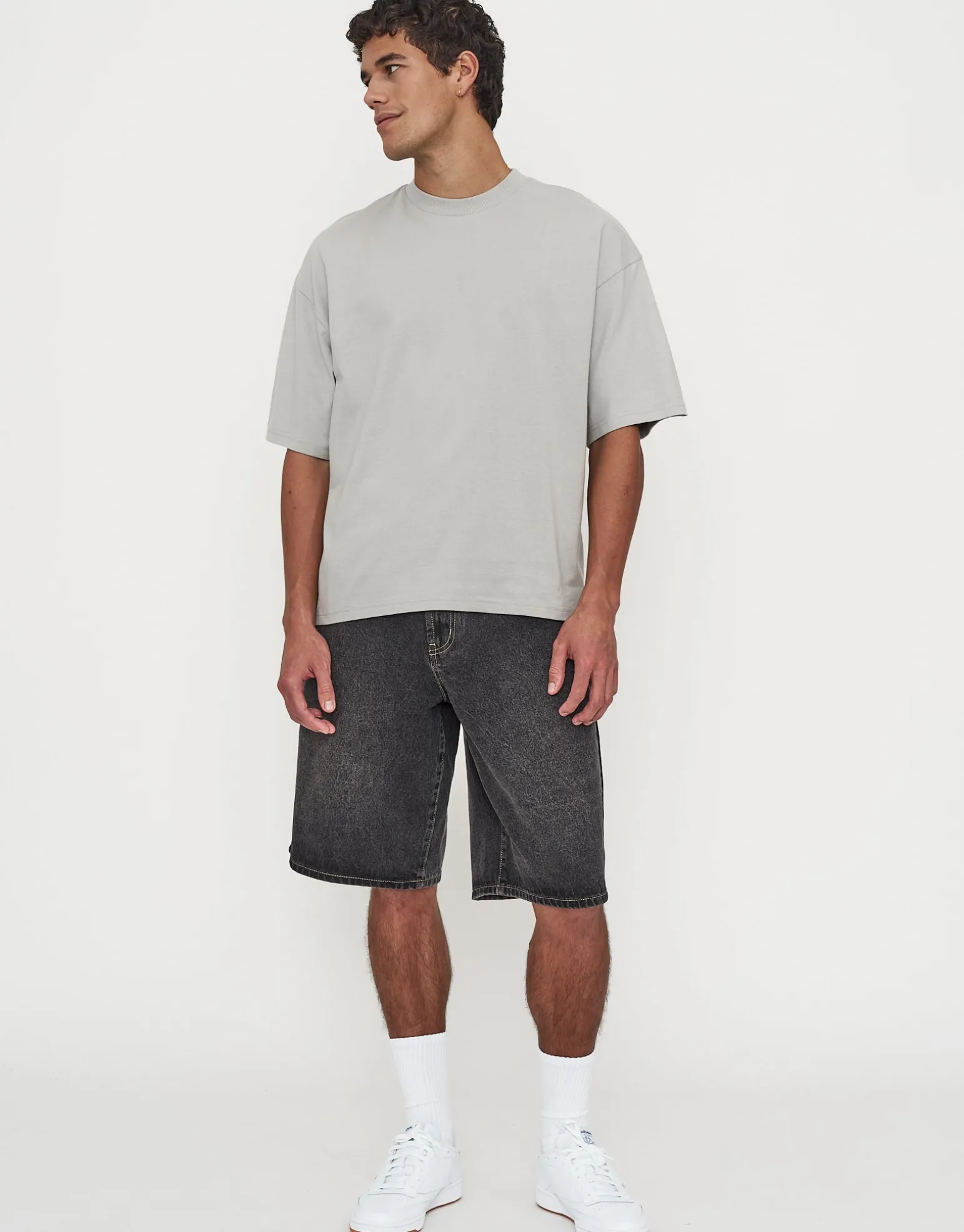 Vintage Box Fit T Shirt in Solid Black