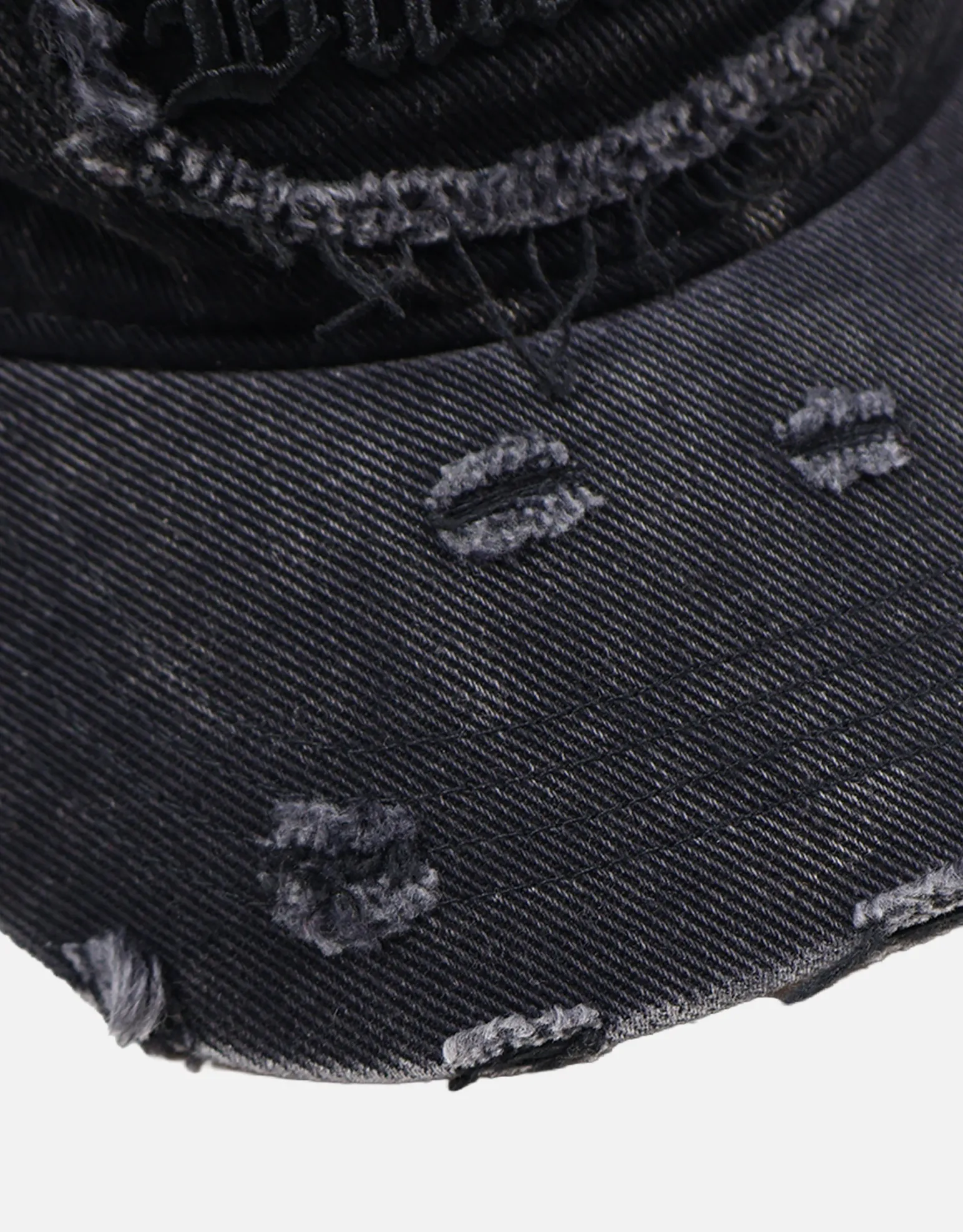 Vultures Distressed Cap in Washed Black