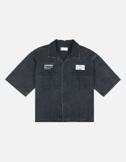 Worldwide Cropped Short Sleeve Shirt in Black